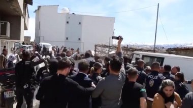 Şırnak'ta bir okulda 5950 seçmenin tamamı asker iddiası