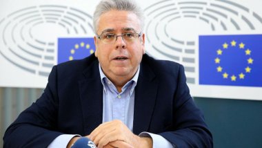 AP Türkiye Raportörü Amor: ‘Erdoğan kararını vermeli…Ya Putin’in Rusyası ya demokrasi olacak’