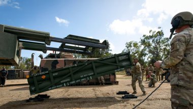 Politico: ABD, Ukrayna’ya silah sevkiyatı için 6 milyar dolarlık sözleşmeler imzalamaya hazırlanıyor
