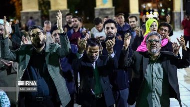 İran, Reisi'nin ölümüne yas tutanlar ve kutlayanlar olarak ikiye bölündü