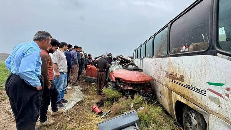 Mahabad'da feci kaza: 4 ölü, 8 yaralı