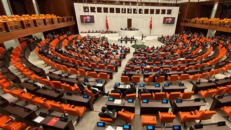 MetroPOLL Araştırma'dan anket: Parlamenter Sistem'e dönülmeli mi?