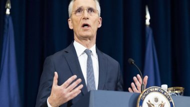 Stoltenberg: 'Ukrayna'ya verilen silahlar Rusya'daki hedeflerde de kullanılsın'