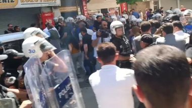 Belediye Başkanı’nın tutuklanmasının ardından Hakkari karıştı!