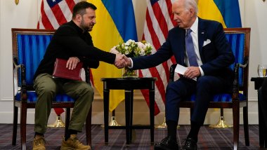 Biden,  Zelenskiy'den özür diledi