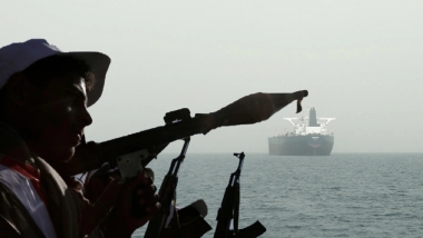 Husiler: Biri ABD destroyeri olmak üzere 3 gemiyi vurduk