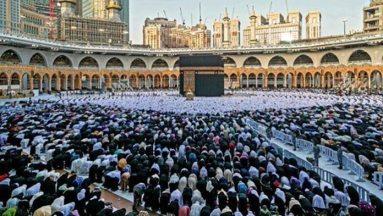 Aşırı sıcaklar nedeniyle 15 Kürdistanlı hacı adayı hayatını kaybetti