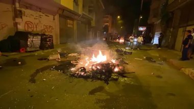 Serik’te gece toplanan grup, Suriyelilere ait araçlara ve iş yerlerine zarar verdi