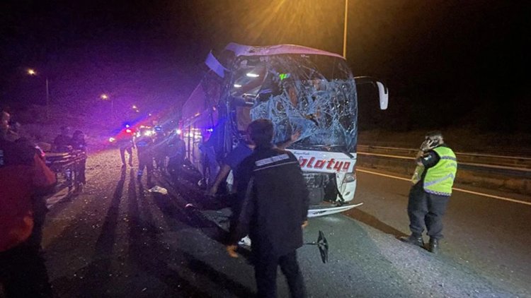 İki yolcu otobüsü çarpıştı: Çok sayıda yaralı var