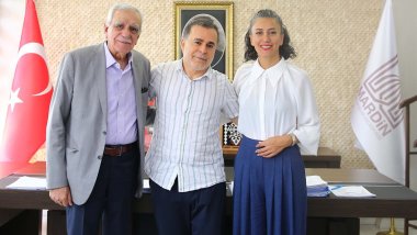 Ünlü yönetmen Ghobadi Mardin Büyükşehir’i ziyaret etti