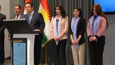 Başbakan'dan talimat: IŞİD'in elinden kurtulanlara okula dönme imkanı verilecek