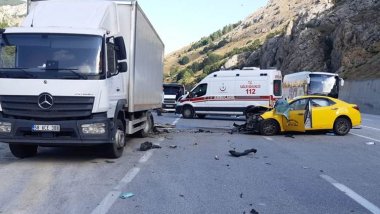 Li Erzinganê qeza: Komîser û dêya xwe mirin