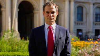 Taliban rehine müzakerecisi yeni İngiliz Orta Doğu bakanı oldu