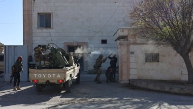 Suriye'de muhalifler ilerliyor: Şam'a 20 kilometre kaldı!