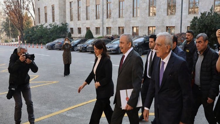 Selvi: PKK silah bırakmadan adım atılmayacak