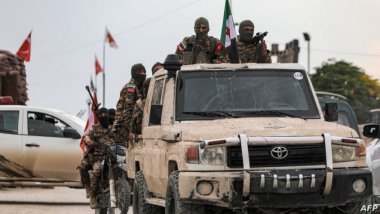 Menbic'de bomba yüklü araç patladı:  Ölü ve yaralılar var