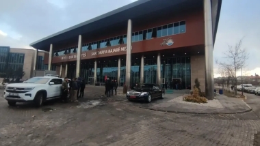 İmamoğlu'ndan kayyum tepkisi: Bahçeli'nin başlattığı süreçle çelişiyor