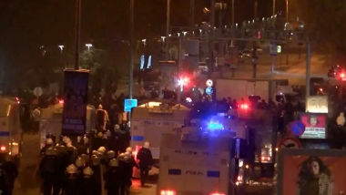 Ankara ve İzmir'de gösteri ve eylem yasağı uzatıldı