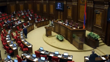Ermenistan'da meclis AB sürecinin başlatılmasını onayladı