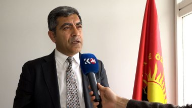 Duzgun Kaplan: Kes nikare bi zimanekî qirêj êrîşî Alaya Kurdistanê bike