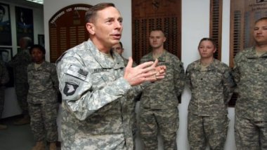 Eski CENTCOM şefi, ABD'nin İran'a yönelik saldırısı nükleer tesislerle sınırlı kalmayacak