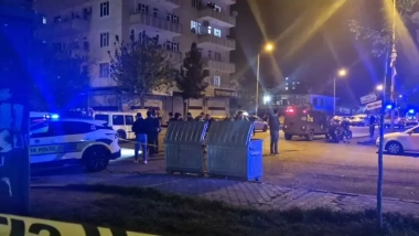 Diyarbakır’da silahlı kavga: 1'i polis 9 yaralı