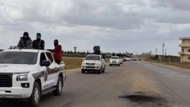 Dera'daki 8. Tugay kendini feshederek i Suriye ordusuna katıldı