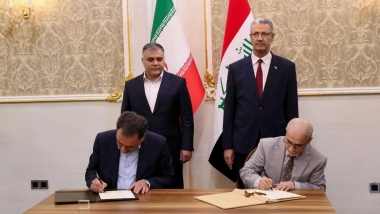 Irak ve İran petrol bakanları Bağdat’ta işbirliği anlaşması imzaladı