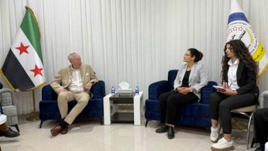 İngiliz ve AB’li parlamenterlerden Rojava’ya ziyaret