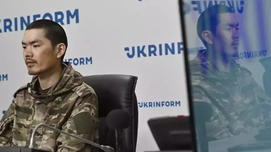 Ukrayna, Çinli savaş esirlerini tüm dünyaya göstererek ne mesajı verdi?