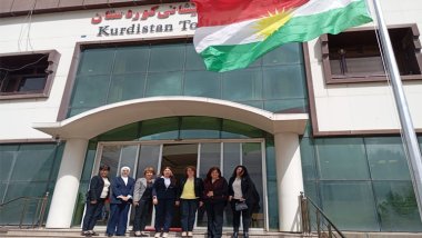 HAK-PAR kadın heyeti Hewler’de Hizbên Zehmetkeşên Kurdistanê kadın meclisi üyeleri ile görüştü