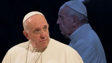 Hurafelere Meydan Okuyan Papa; Papa Francesco