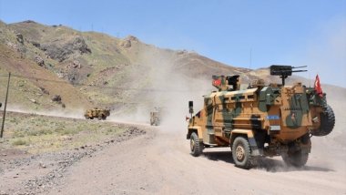 Bitlis'in Tatvan ve Hizan ilçelerine askeri operasyon başlatıldı