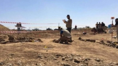 Suriye'nin Hums kırsalında toplu mezar bulundu