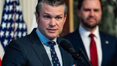 ABD Savunma Bakanı: İran, Husilere verdiği desteğin bedelini ödeyecek