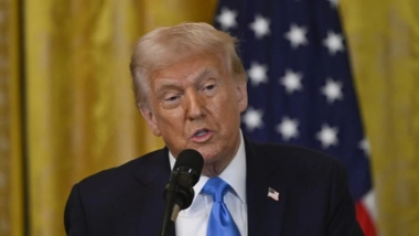 Trump: İran'dan petrol alan ülkelere yaptırım uygulanacak