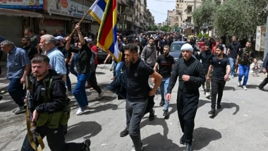 Li gundên Swêdayê şer di navbera komên çekdar de çê bû