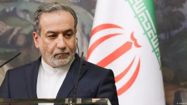 İranlı ve Avrupalı heyetler nükleer görüşme için İstanbul'da