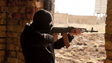 IŞİD, Suriye hükümet güçlerine yönelik ‘ilk saldırının’ sorumluluğunu üstlendi