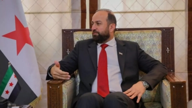 Wezîrê Ragihandinê yê Sûriyeyê: Em ji bo ku Kurdî li ser televîzyona dewletê were zêdekirin dixebitin