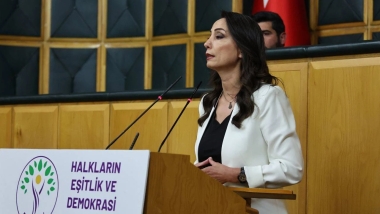 Tülay Hatimoğulları'ndan Türkiye ve Rojava yönetimi görüşsün çağrısı