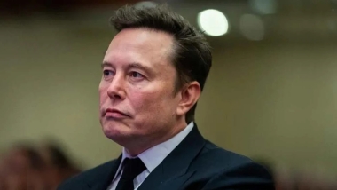 Elon Musk'tan 'yeni parti' paylaşımı