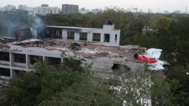 Hindistan’da yolcu uçağı düştü: En az 290 kişi hayatını kaybetti