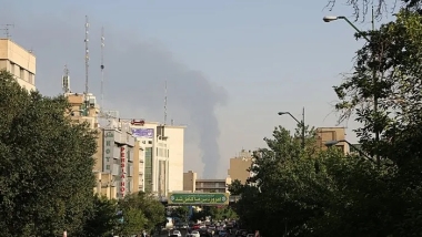 İsrail, Tahran’da Dışişleri Ek Binasını Vurdu