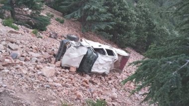 Antep'te kamyonet uçuruma yuvarlandı: Aynı aileden 3 ölü, 1 yaralı