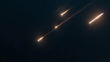 İran, İsrail’e yeni bir füze saldırısı başlattı