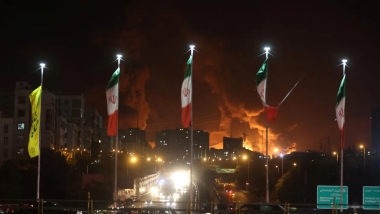 Rüstem Mahmud: "İran Ebeveynliği"nin Dağılmasının Ardından 'Yetimlerin Kaderi'