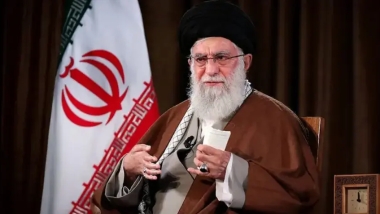 Hamaney: 'Teslim olmayız, ABD saldırırsa sonucuna katlanır'