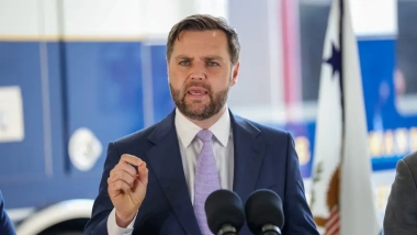 ABD Başkan Yardımcısı: İran konusunda karar vermeden önce Amerika'nın çıkarlarına odaklanıyoruz