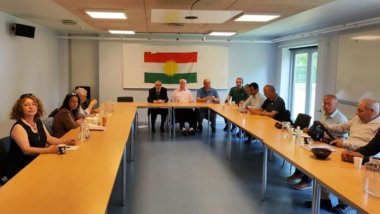 Danîmarka: PWK û partî û rêxistinên Kurdan civiyan